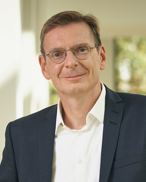 Prof. Dr. Jan Akkermann – CEO Europe